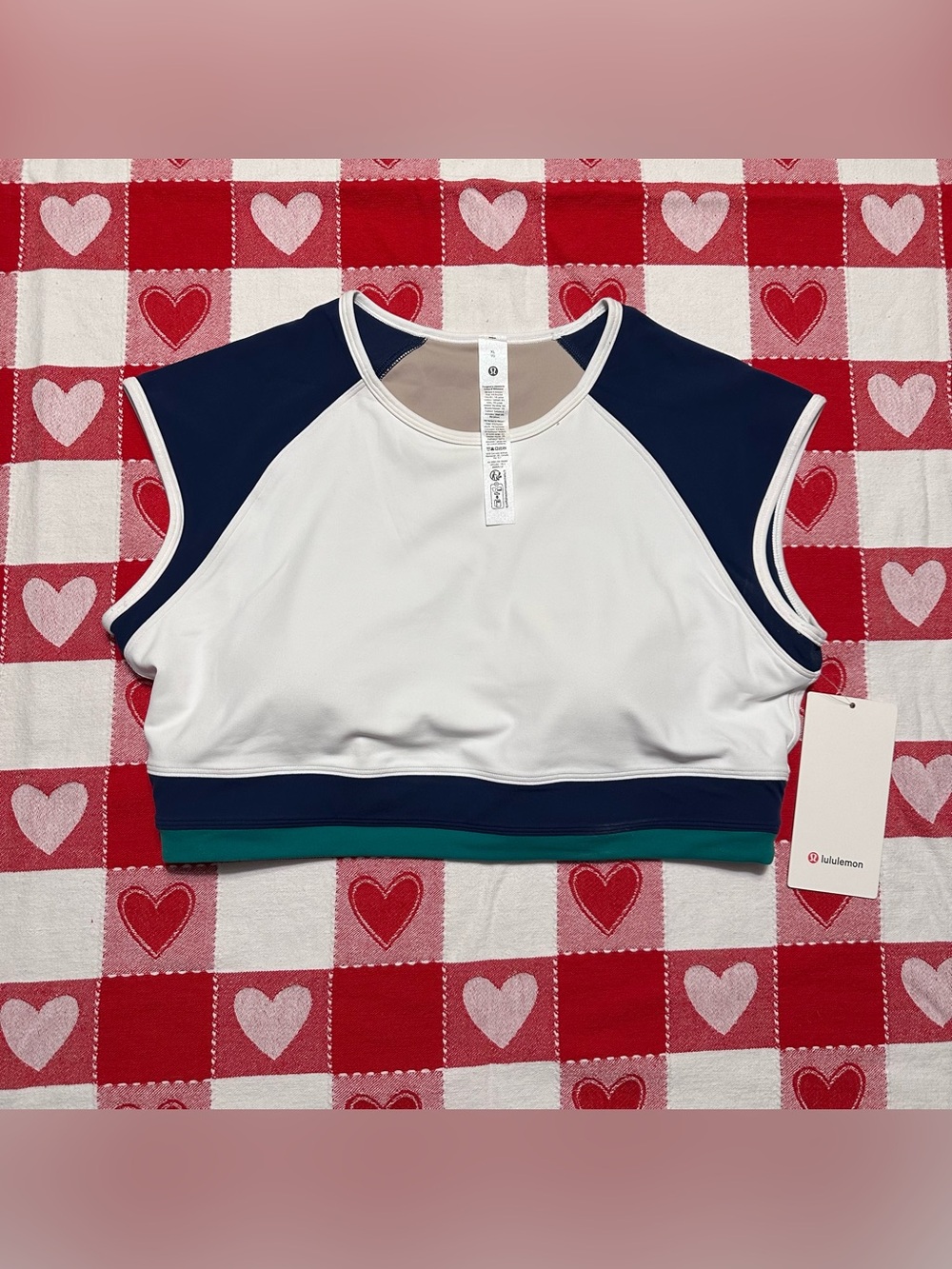Lululemon Nulu colourblock crop short sleeve green white and top with bra - Picture 2 of 6